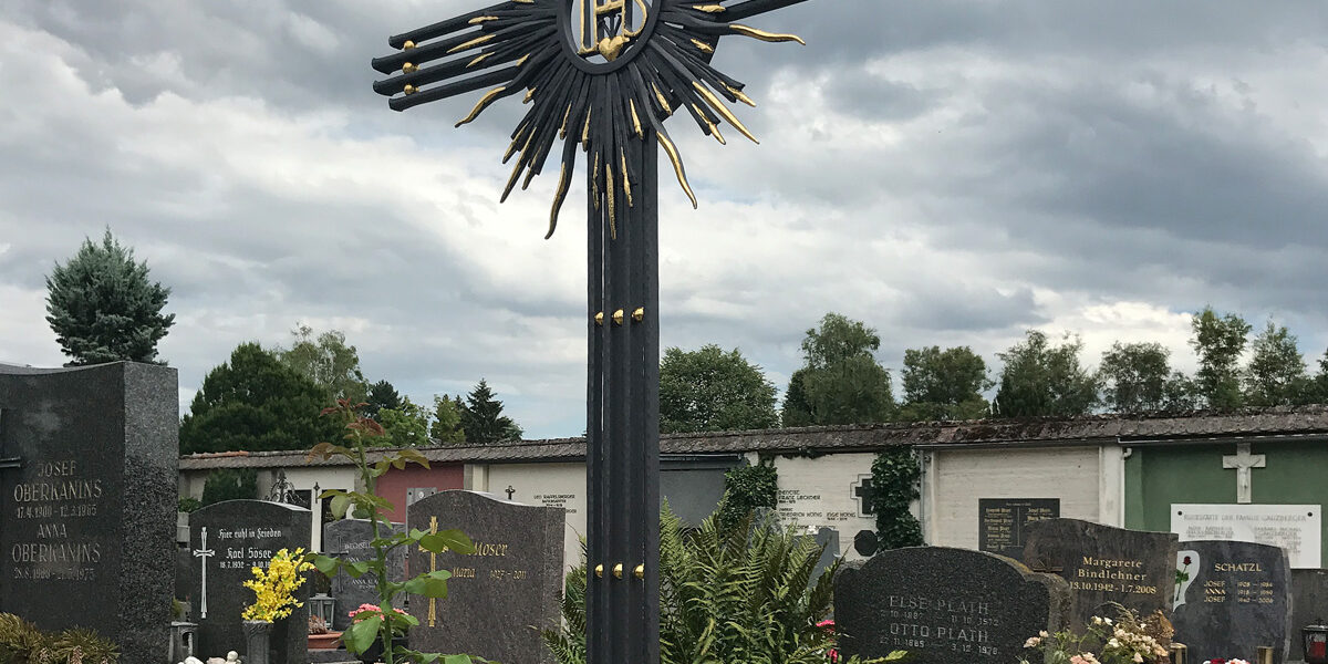 Grabkreuz